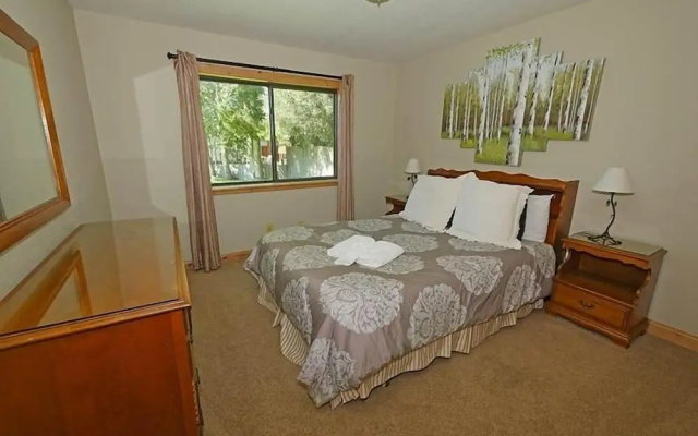 596 Danube Drive 3 Bedroom Home by RedAwning