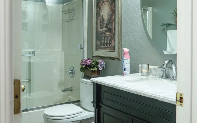 Spacious, Fully Equipped 5BR Home w/ Pool