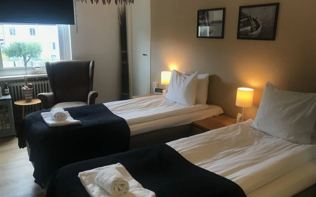 Port Hotel