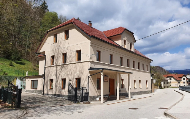 Hostel Kozmus
