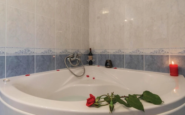 Beautiful Home in Orbanici With Wifi and 3 Bedrooms