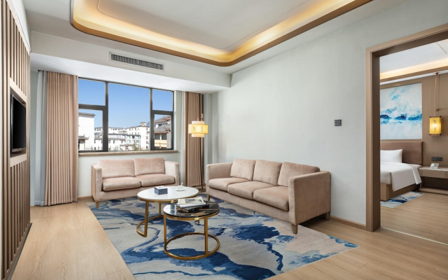 Days Hotel by Wyndham Lijiang Gucheng