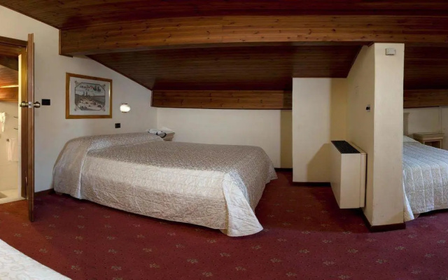 Select Hotel