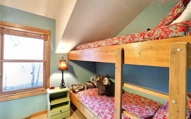 Hideaway Cabin House