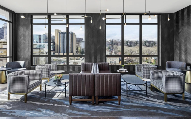 The Oaklander Hotel, Autograph Collection