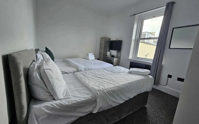 Edinburgh City Hotel