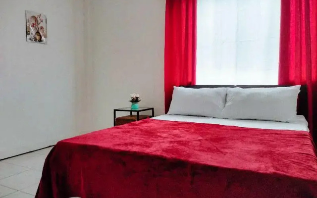 RedDoorz @ Rio Bella Lacson St. Bacolod