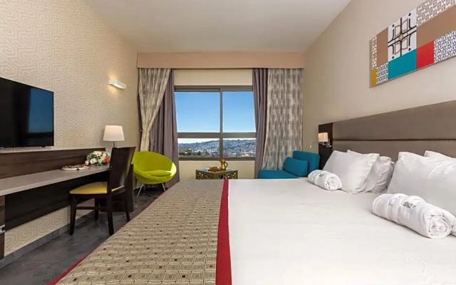 Ramada Olivie Nazareth