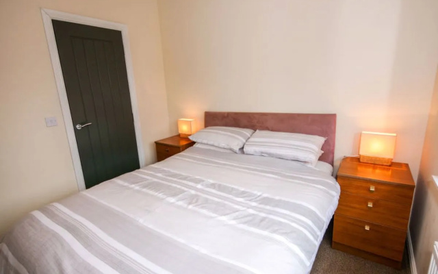 Loch Leven Lodge