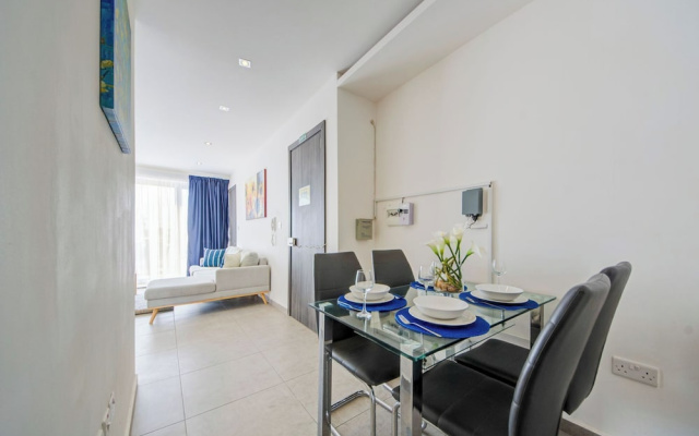 Stunning Penthouse Apartment With Private Terrace