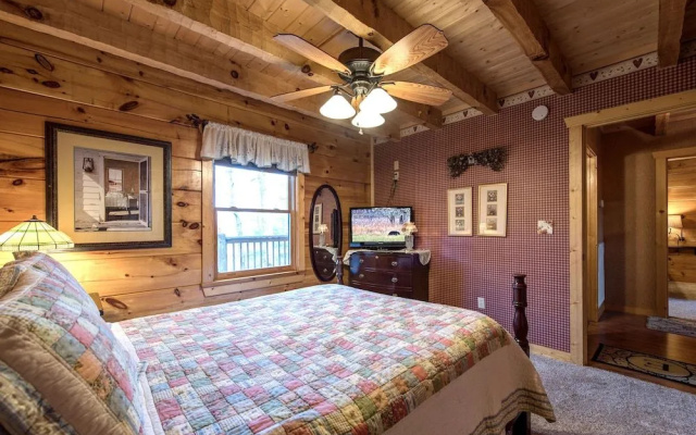Lazy Cub Lodge by Jackson Mountain Rentals