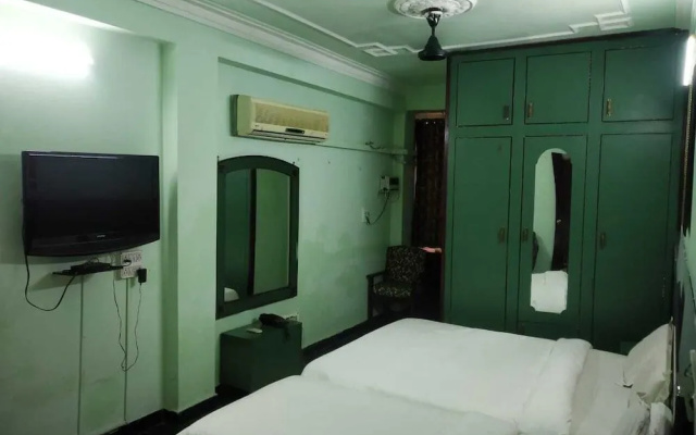 Hotel Green Palace
