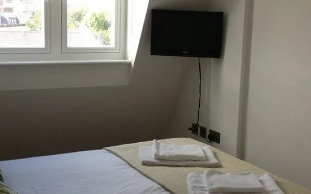 MAX Serviced Apartments Commercial Road