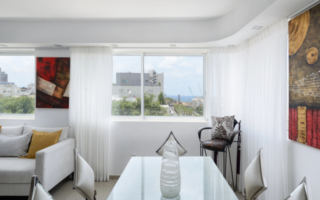 Апартаменты Penthouse with Panoramic View by FeelHome