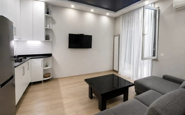 Меблированные комнаты Seaside charm apartment