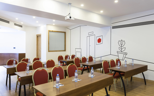 Business facilities · Tbilisi — photo 13
