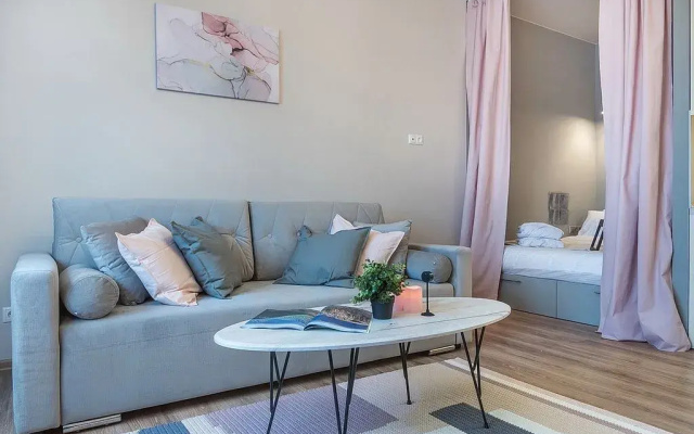 Апартаменты SKY INN Color Pink