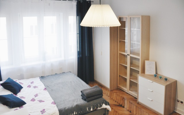 Отель Гостевой Дом Nowe Miasto B&B Польша, Варшава - отзывы, цены и фото номеров - забронировать отель Гостевой Дом Nowe Miasto B&B онлайн комната для гостей