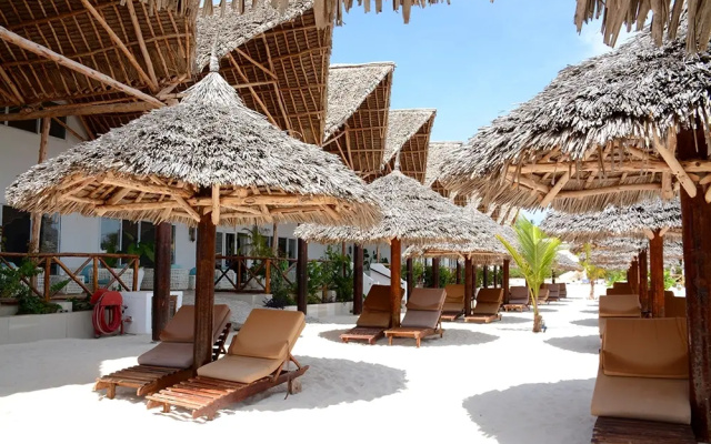 Курортный отель Canary Kendwa Beach Resort