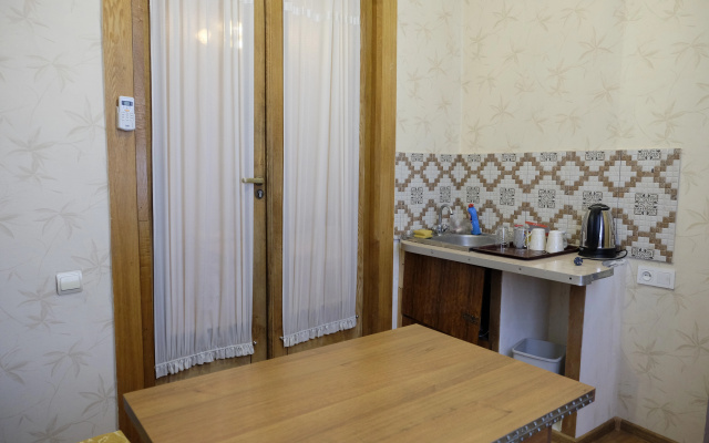 Guest rooms · Tbilisi — photo 15