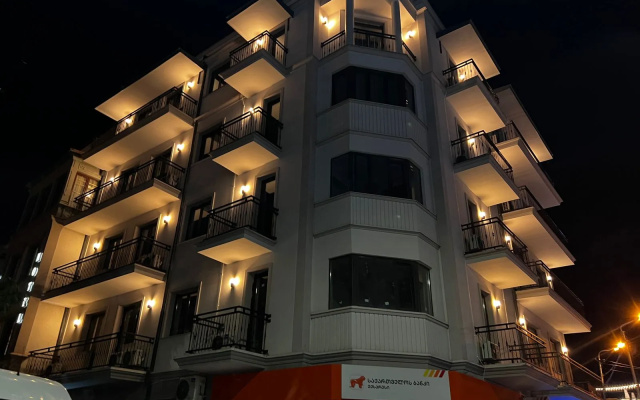 Apartments Leitmotif