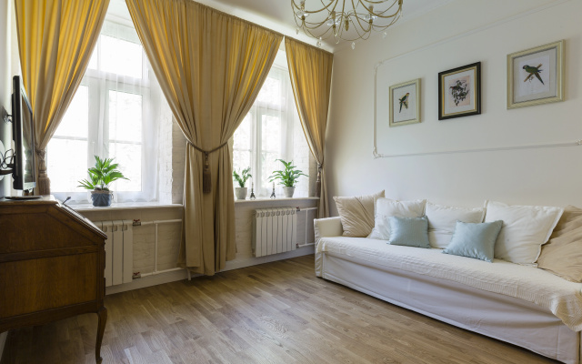 Апартаменты Life Inn near Kazan Cathedral