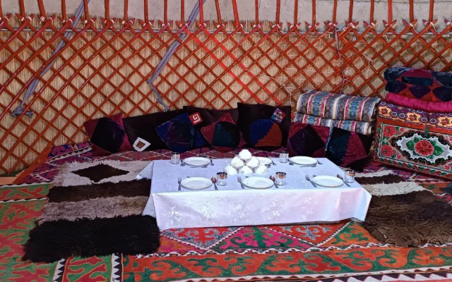Кемпинг Sky Yurts