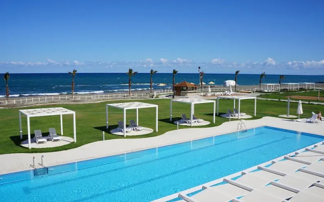 Апартаменты Aphrodite Beachfront Village