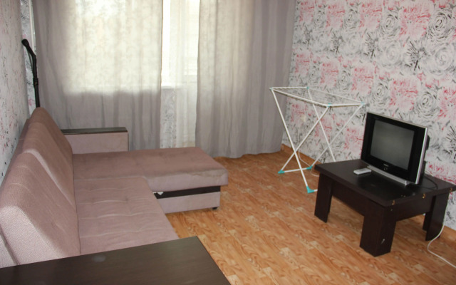 Na Alekseeva 23 Apartments