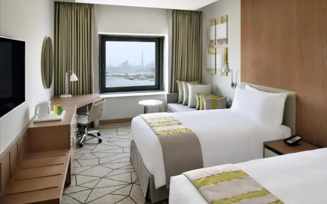 Отель Holiday Inn & Suites - Dubai Festival City by IHG
