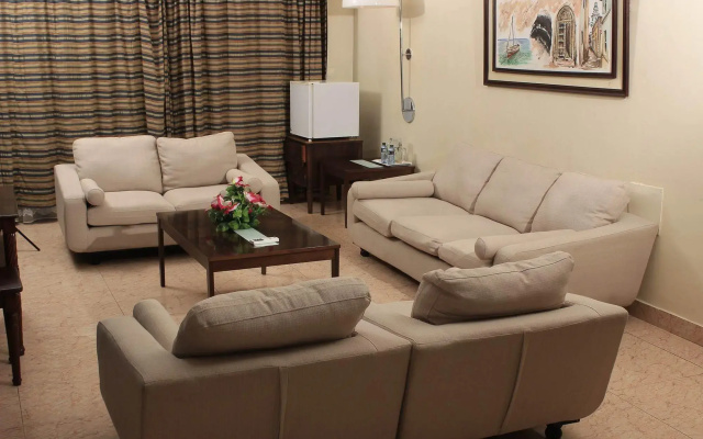 Отель Sai Rock Hotel & Beach Resorts