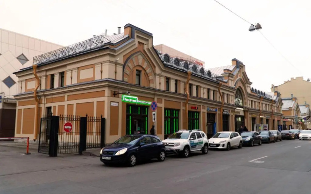 Гостиница Петя и Волк