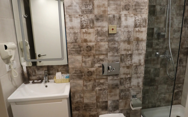 Bathroom · Tbilisi — photo 27