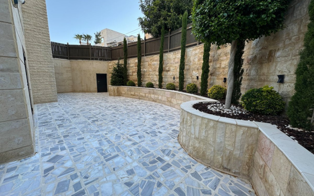 Апартаменты 2 En-suite Rooms Central & Garden Terrace