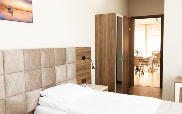 Guest rooms · Batumi — photo 12