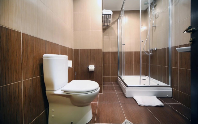 Bathroom · Tskaltubo — photo 9