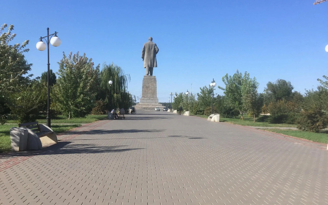 Меблированные комнаты У монумента