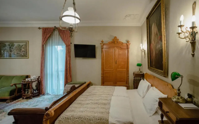 Guest rooms · Tbilisi — photo 38