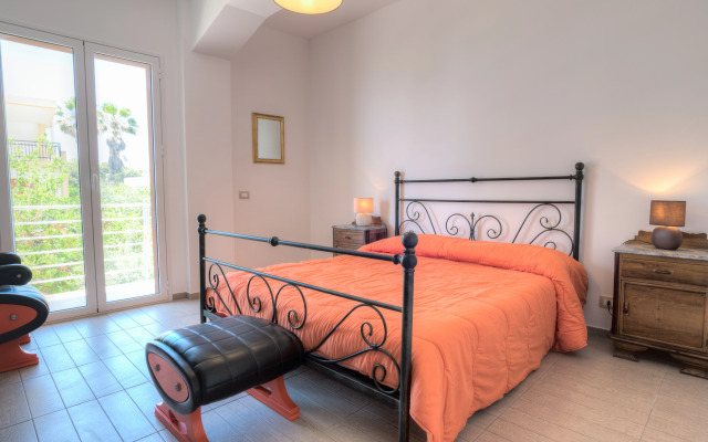 Case Vacanze Pomelia Guest House