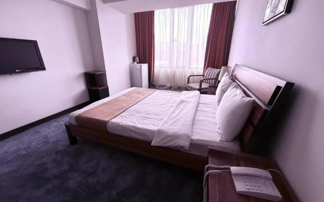 Отель Nairi Yerevan