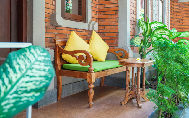 Отель Adi Dharma Hotel Legian