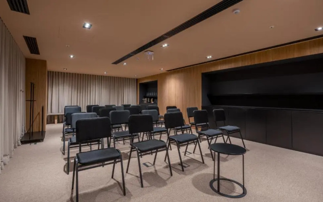 Business facilities · Tbilisi — photo 14