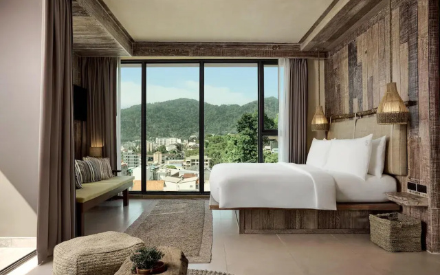 Курортный отель Dinso Resort & Villas Phuket, Vignette Collection by IHG