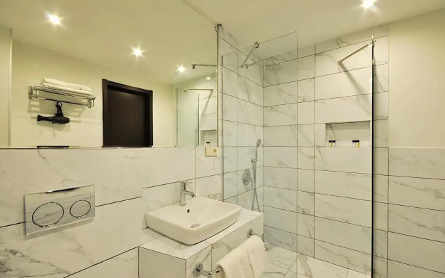 Bathroom · Tbilisi — photo 33