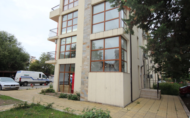 Апарт-отель Crystal Park-Menada