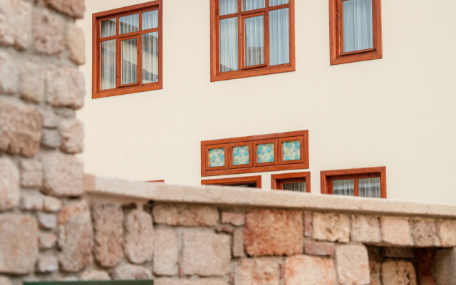 Dumo Suite Hotel