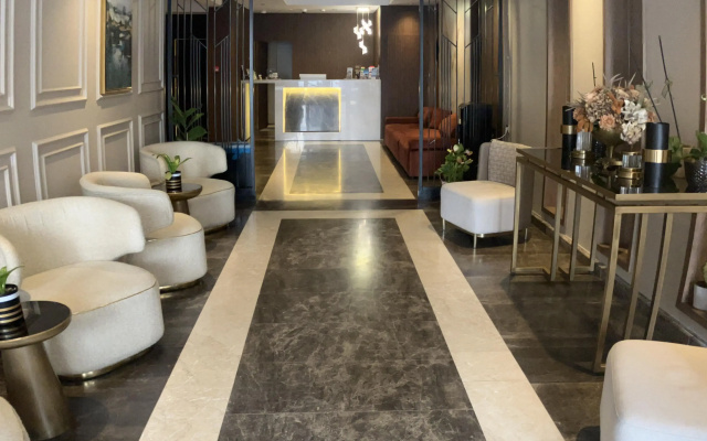 Grand Iska Hotel