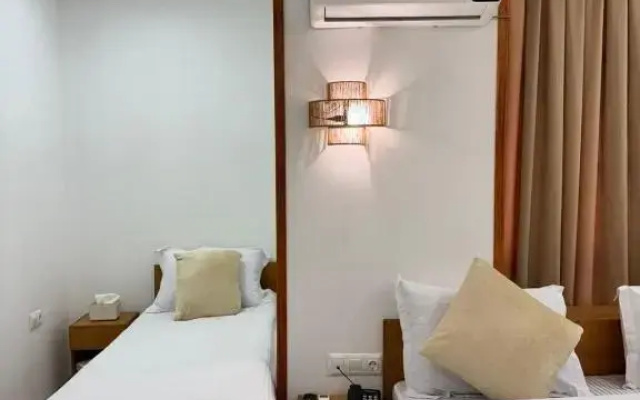 Отель Palm Tbilisi Boutique Hotel