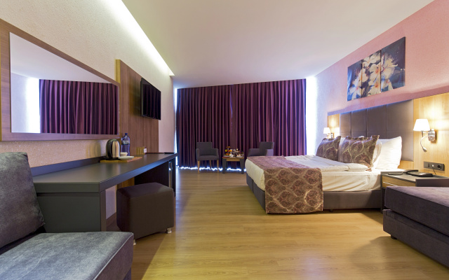 Отель Euphoria Batumi