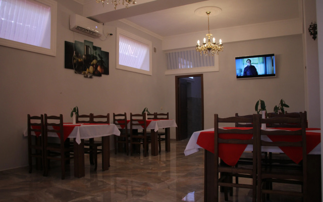 Отель Lara Hotel